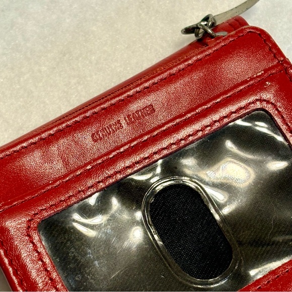 Fossil Vintage Red Leather Trifold ID Wallet - Picture 3 of 16